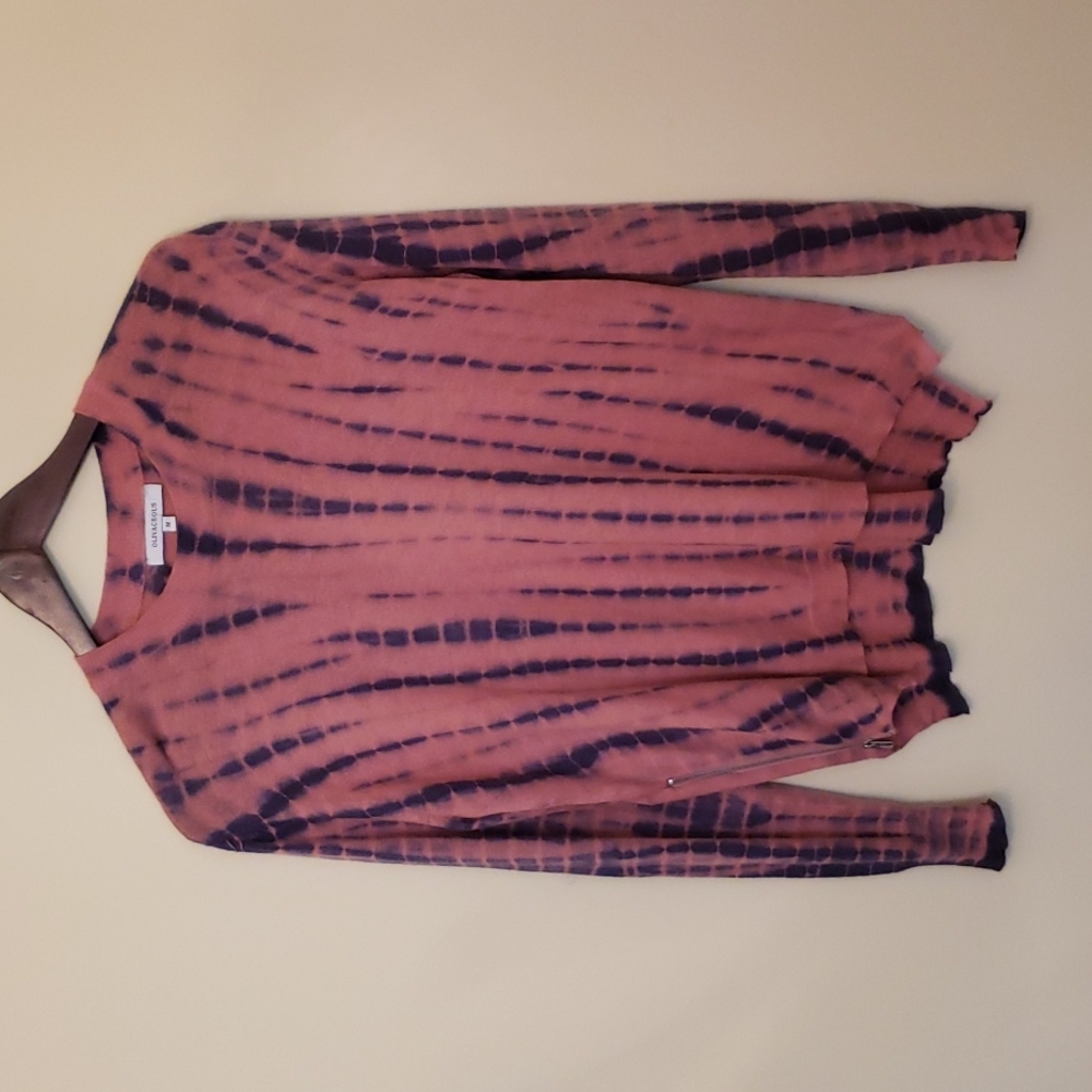 Olivaceous Pullover Sweater Magenta & Blue